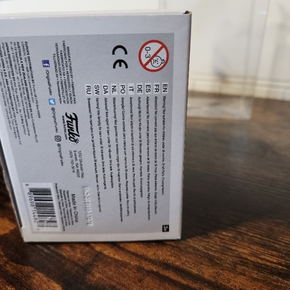 Disney Funko Pop Dapper Sally and Dapper Jack Skellington - Picture 6 of 14